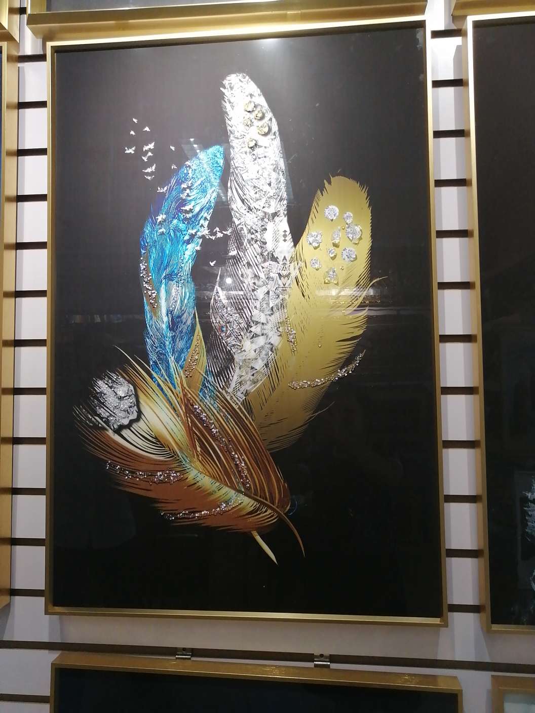 玄关晶瓷镶钻铝合金框装饰画人物橙红时尚女郎酒店客厅走廊过道画产品图