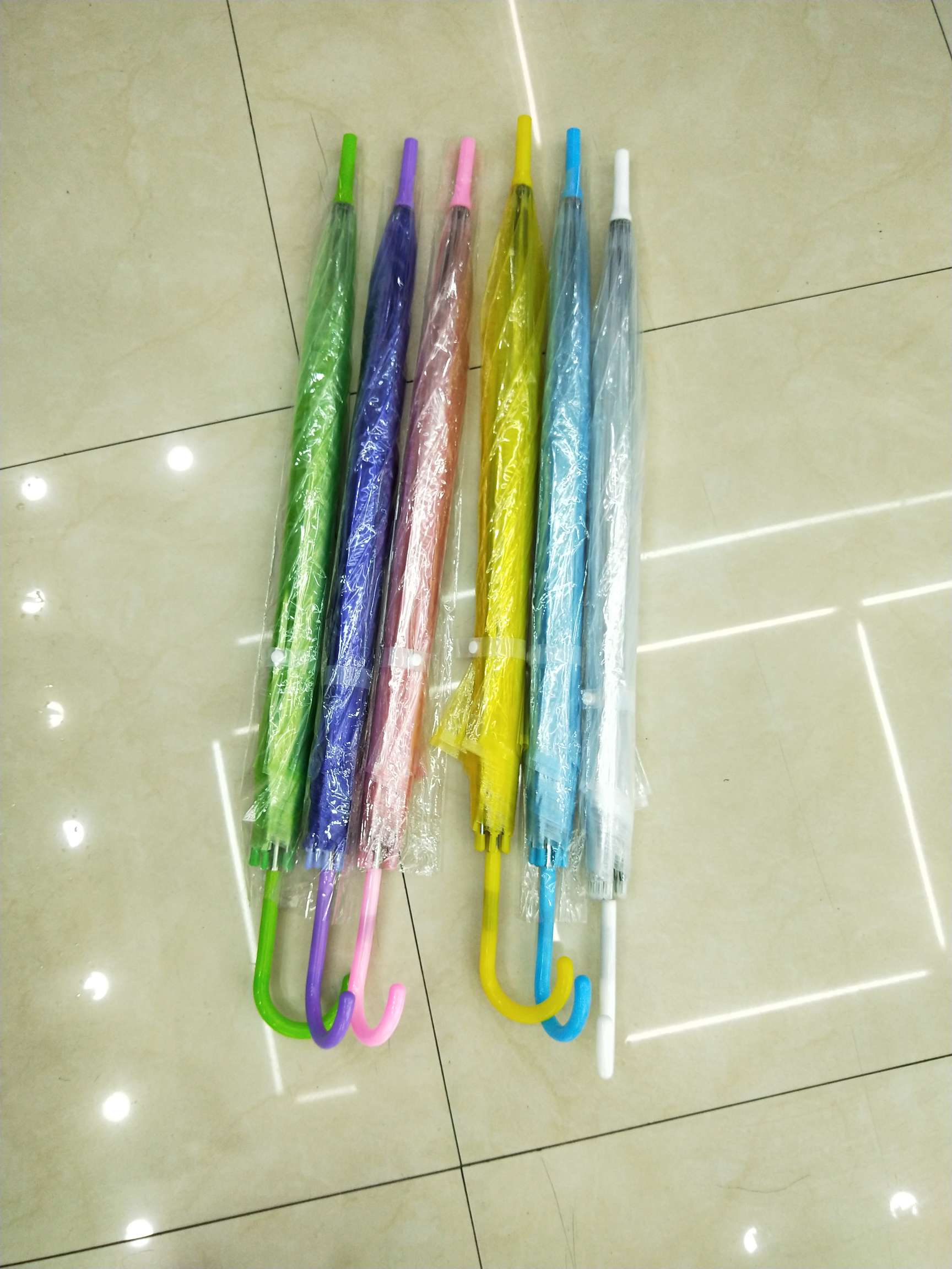 Transparent umbrella details Picture