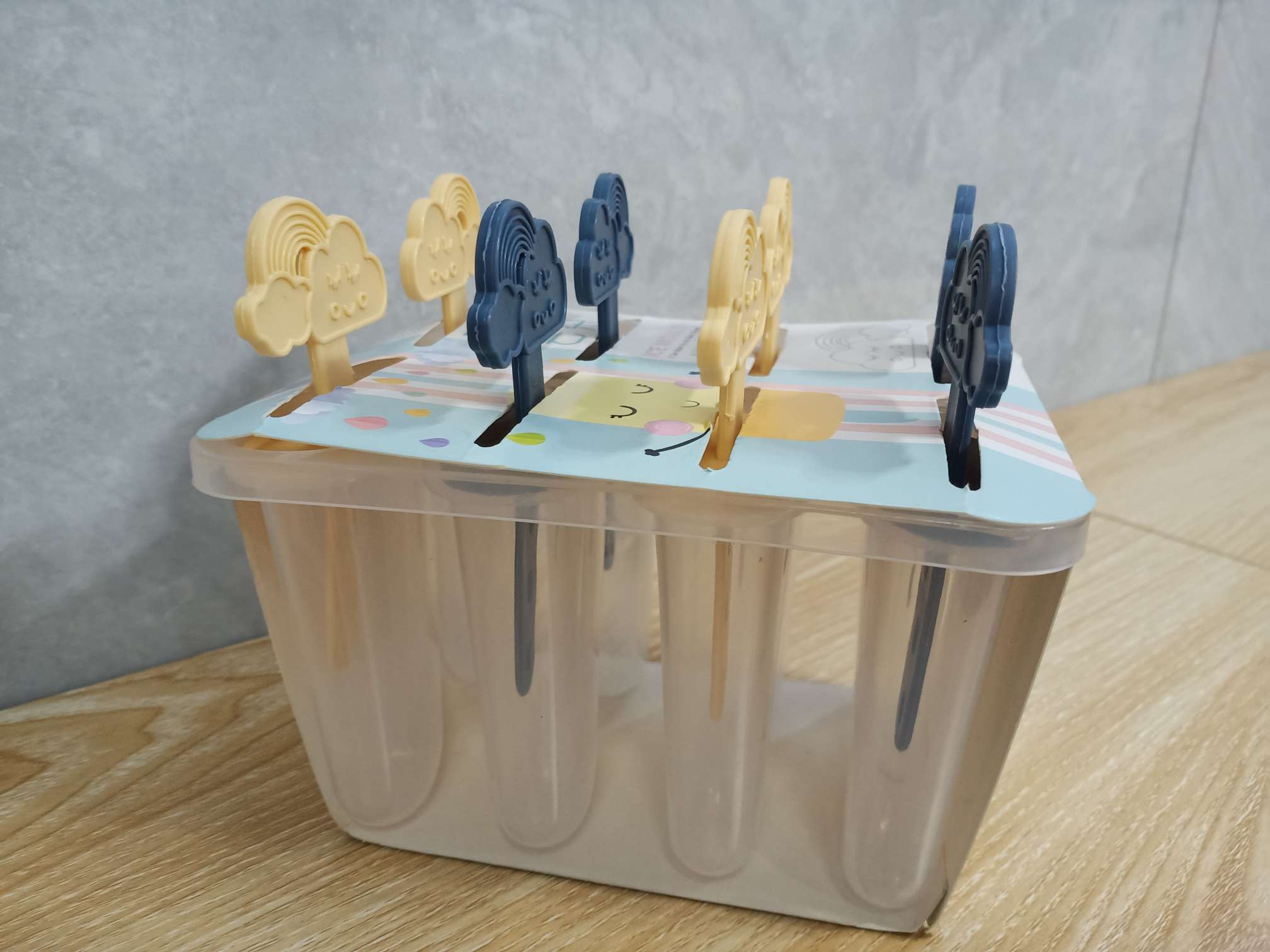 The store manager recommends Yiwu good goods Popsicle mold cold drink plastic products plastic mold 6 classics Application Scenario