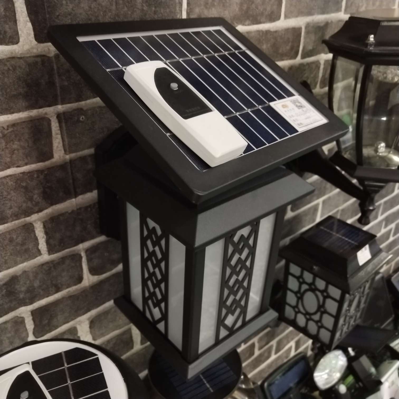 Solar wall lamp XY-sjj diamond wall lamp details Picture