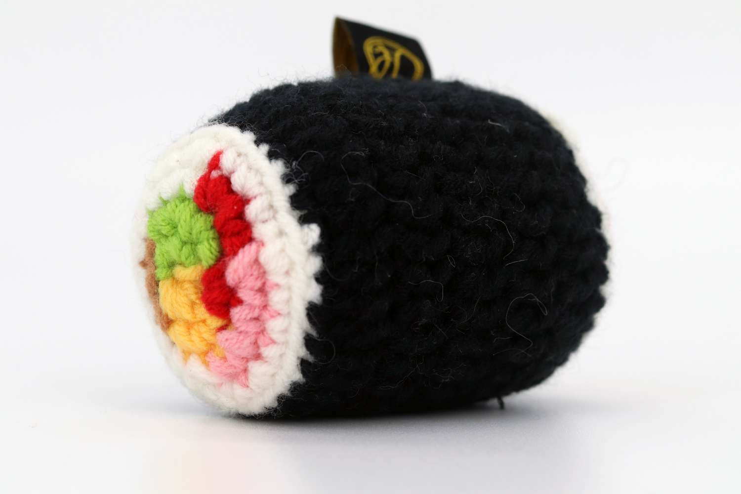Cat toys, cat sushi, cats are having fun and relieving stress. These small cat toys are hand-woven and chewy undefined