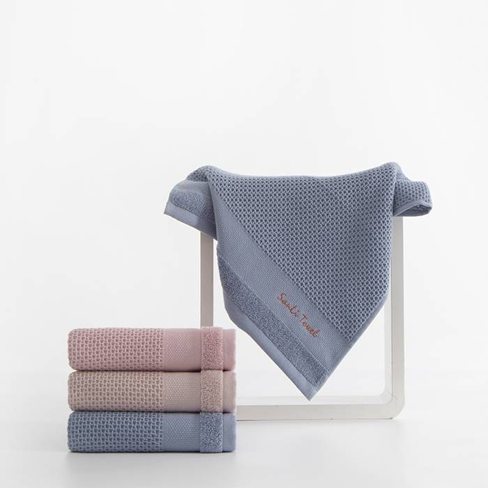 9758 时尚刺透面巾 规格34*72 克重70g/条