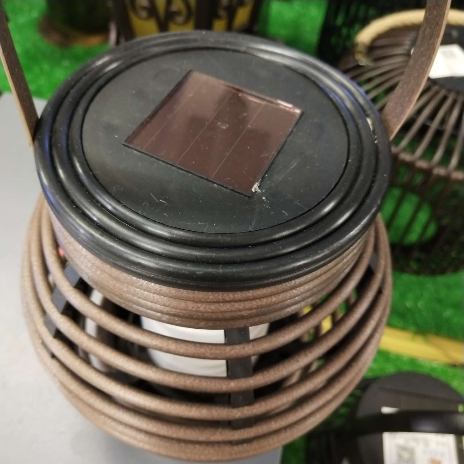 缸型手提灯 太阳能细节图
