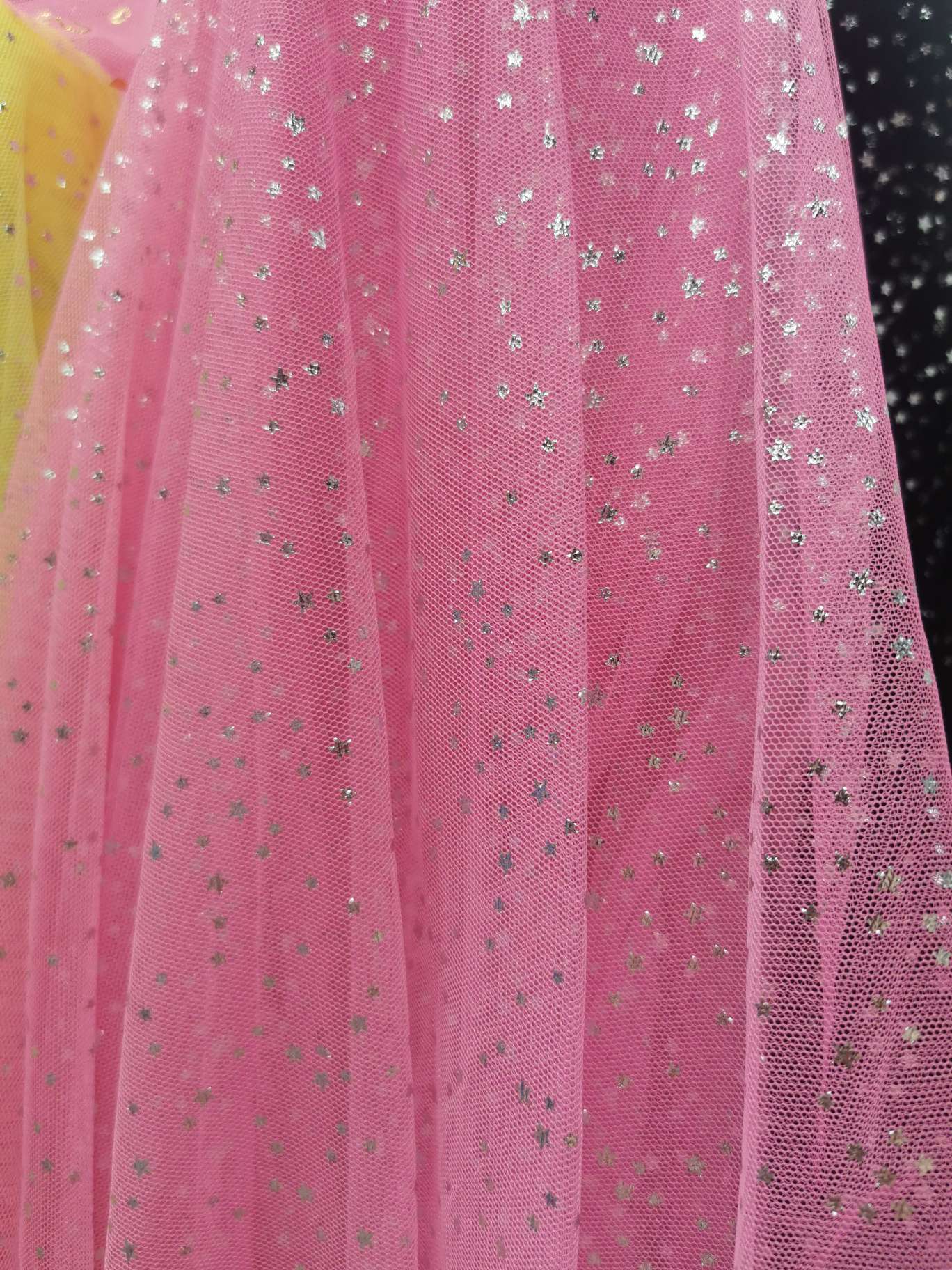 婚纱网纱银色五角星公主裙头饰服装背景图片玫红