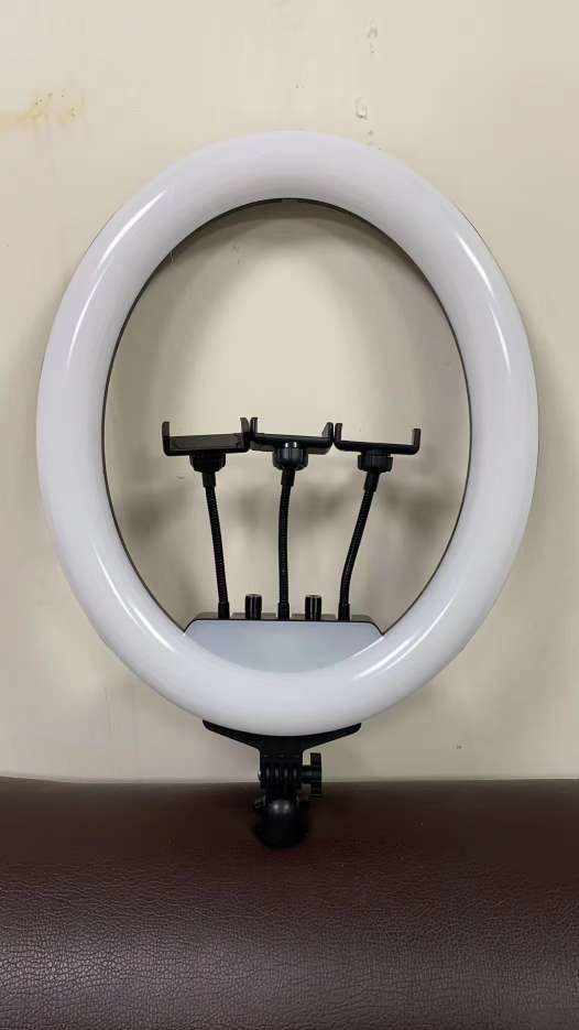 The new 4048 lamp is used for live streaming. The mobile phone is used for live streaming LED beauty lamp