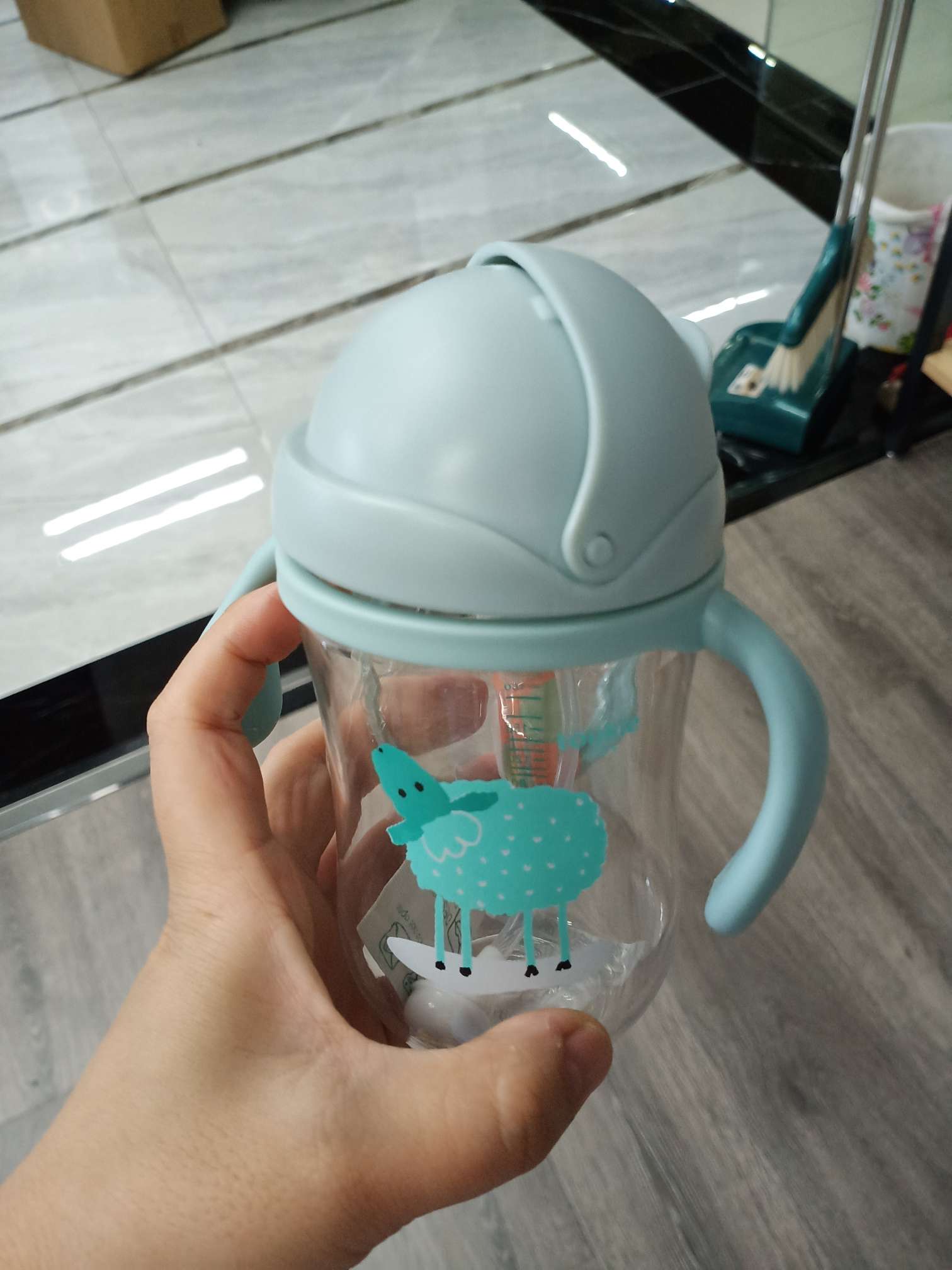 Children's cartoon shape environmentally friendly plastic water cup sheep pattern thumbnail