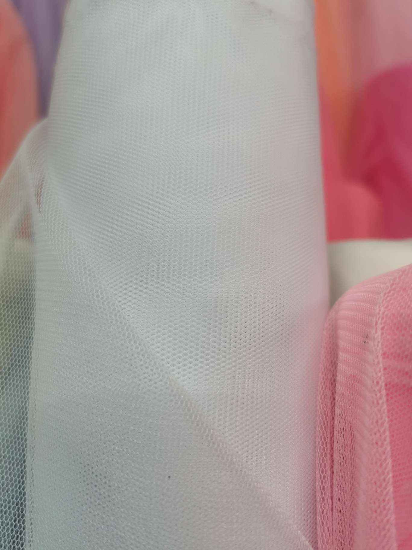 婚纱网纱公主裙头饰服装背景图片白色