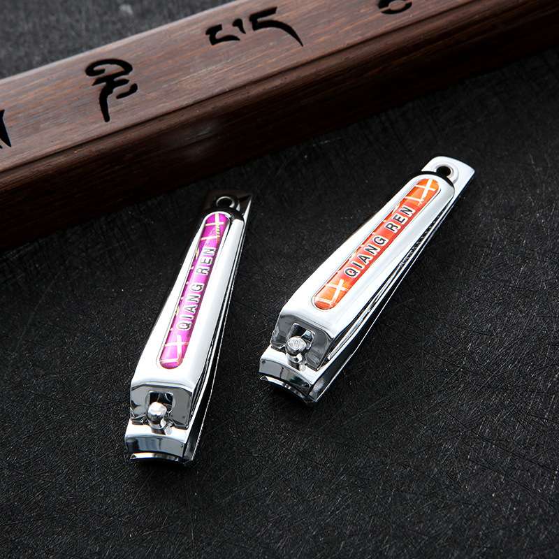 Genuine wholesale Guangdong Jinda Qiangren T603-1 nail clippers, large stainless steel nail clippers, flat-mouthed nail clippers Application Scenario
