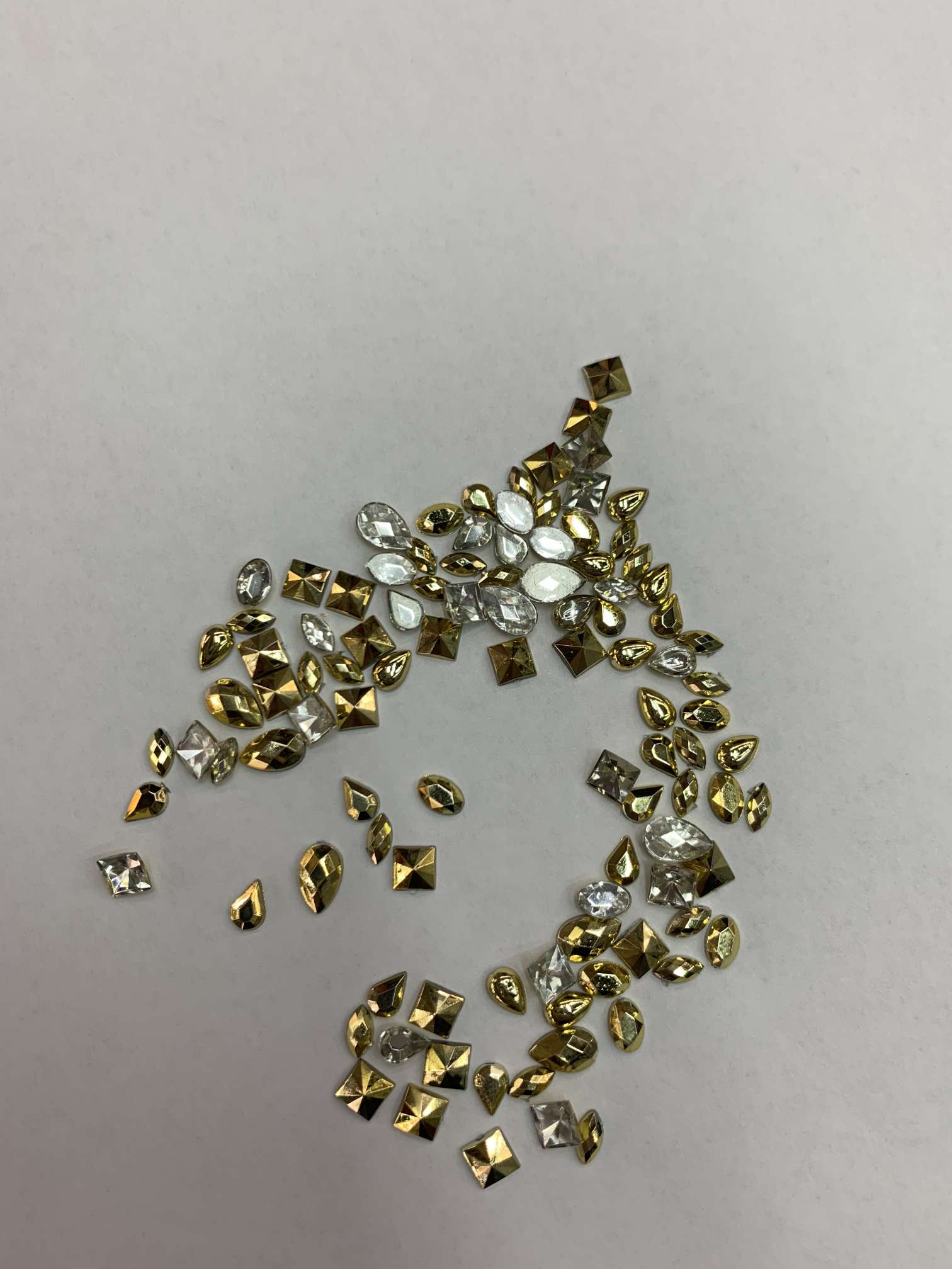 High-quality acrylic diamonds from Taiwan