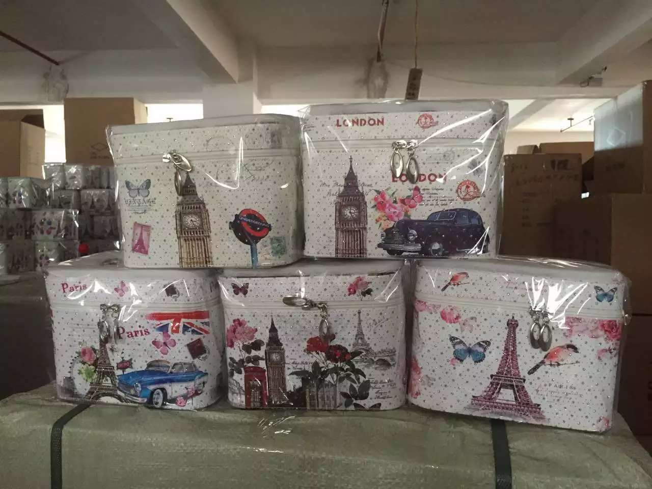 铁塔化妆包三件套