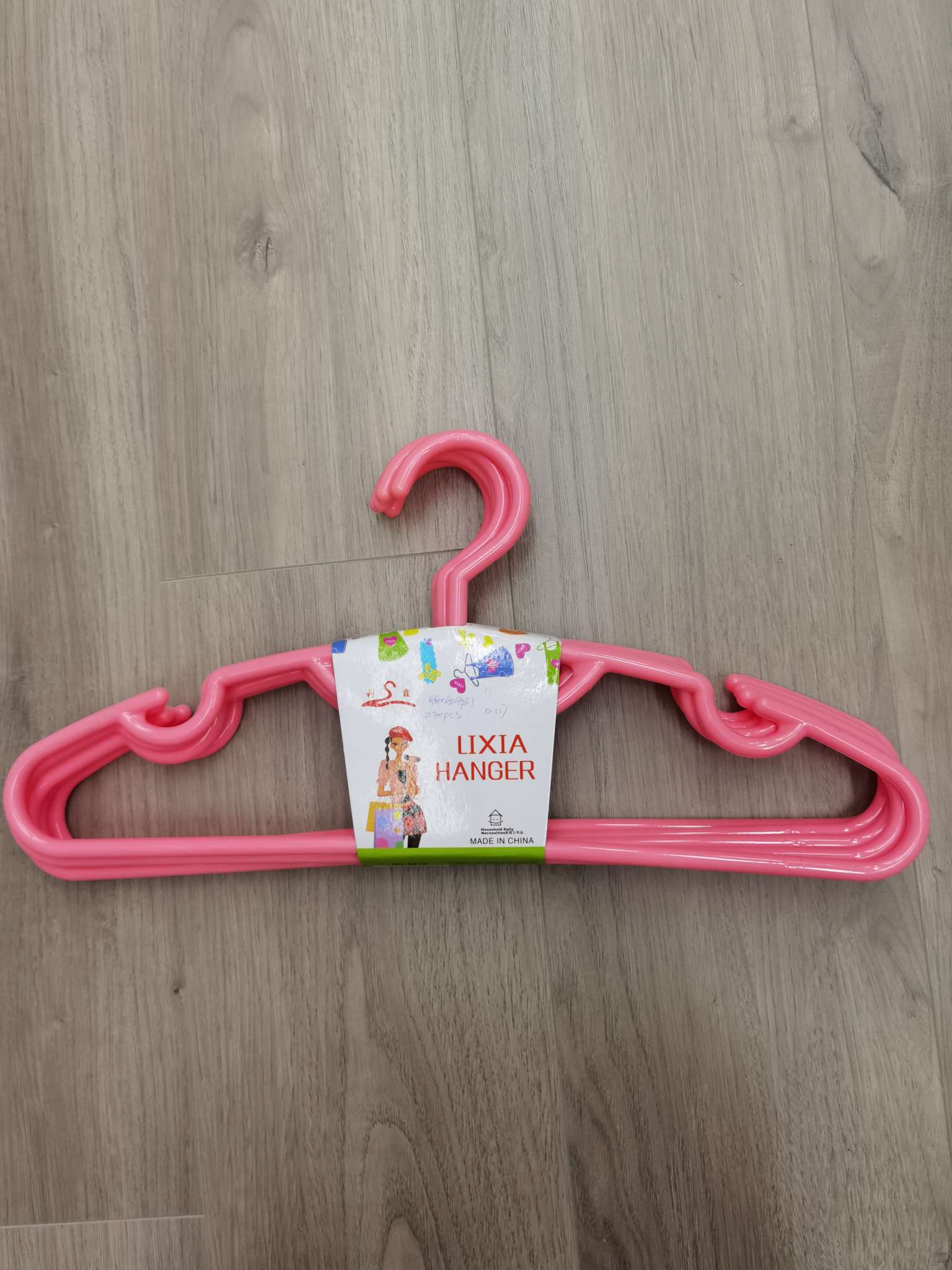 8808塑料衣架厂家直销成人衣架