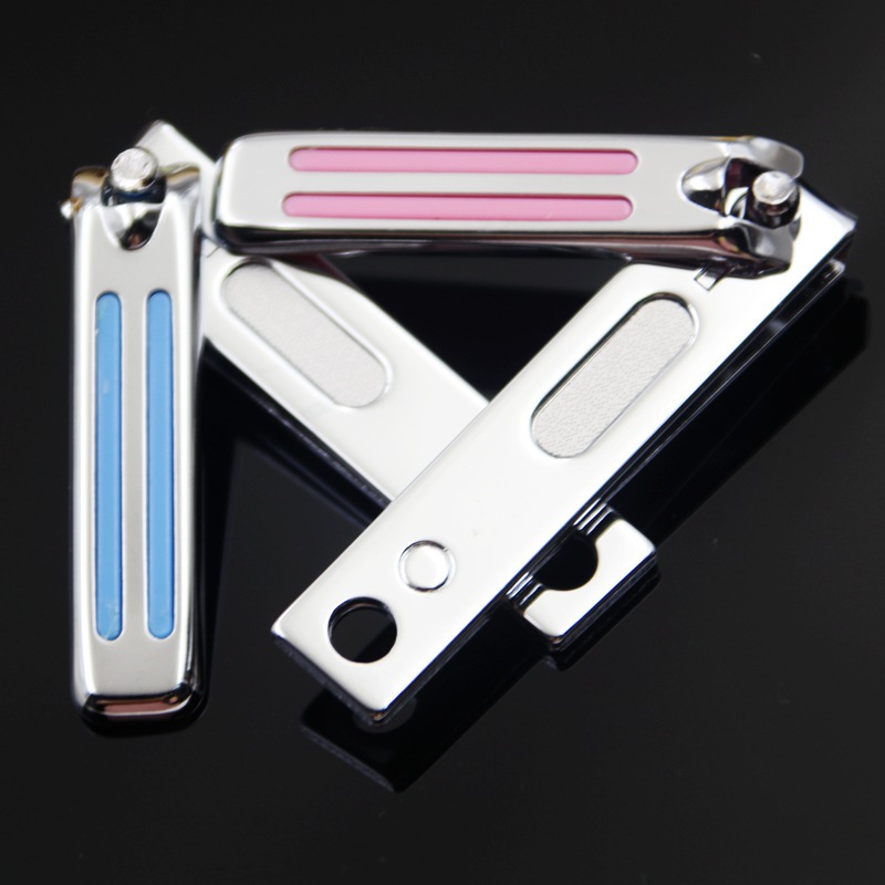 Guangdong Jinda Jingzhimeng 625R nail clippers, medium-sized flat-mouthed nail clippers, 2-yuan store, wholesale nail clippers Application Scenario