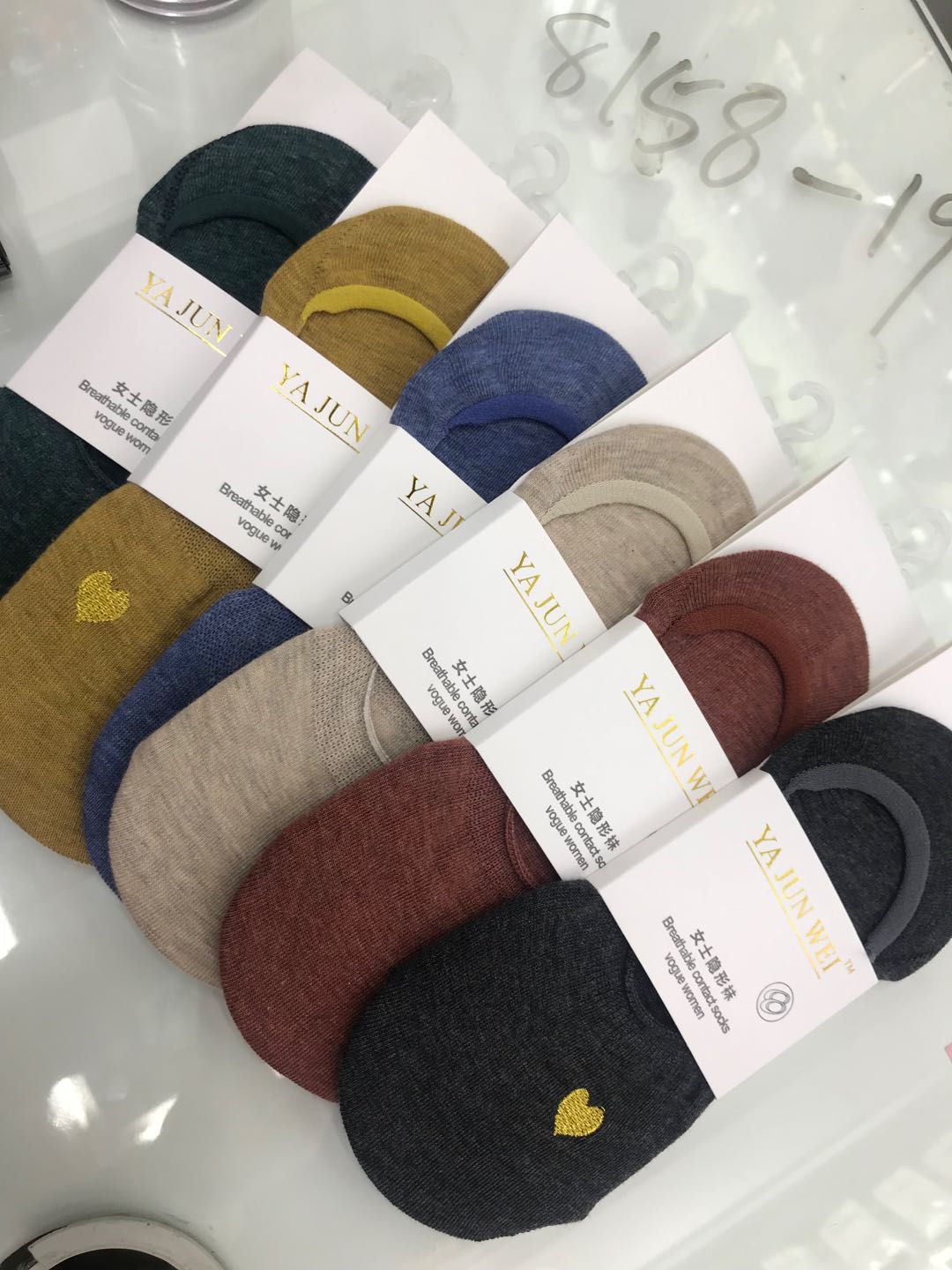 Ladies' socks, cotton socks, women's socks, silk socks, five-finger socks, invisible socks, short socks, floor socks, boat socks, fashionable and trendy socks, girls' socks, students' socks, lace socks, street stall economy bestsellers, Internet celebrity same style socks