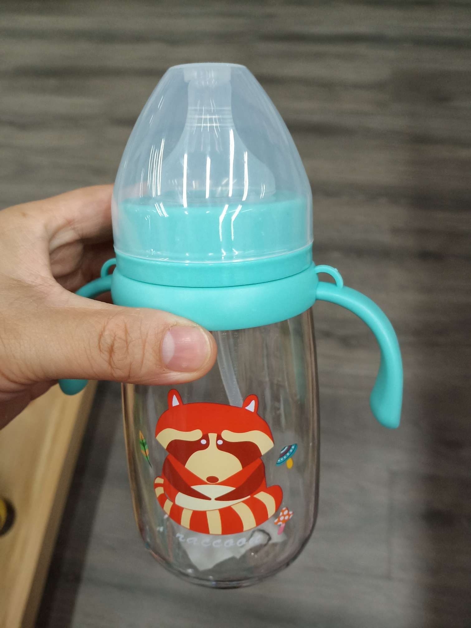 Children's cartoon shape environmentally friendly plastic water bottle full figure