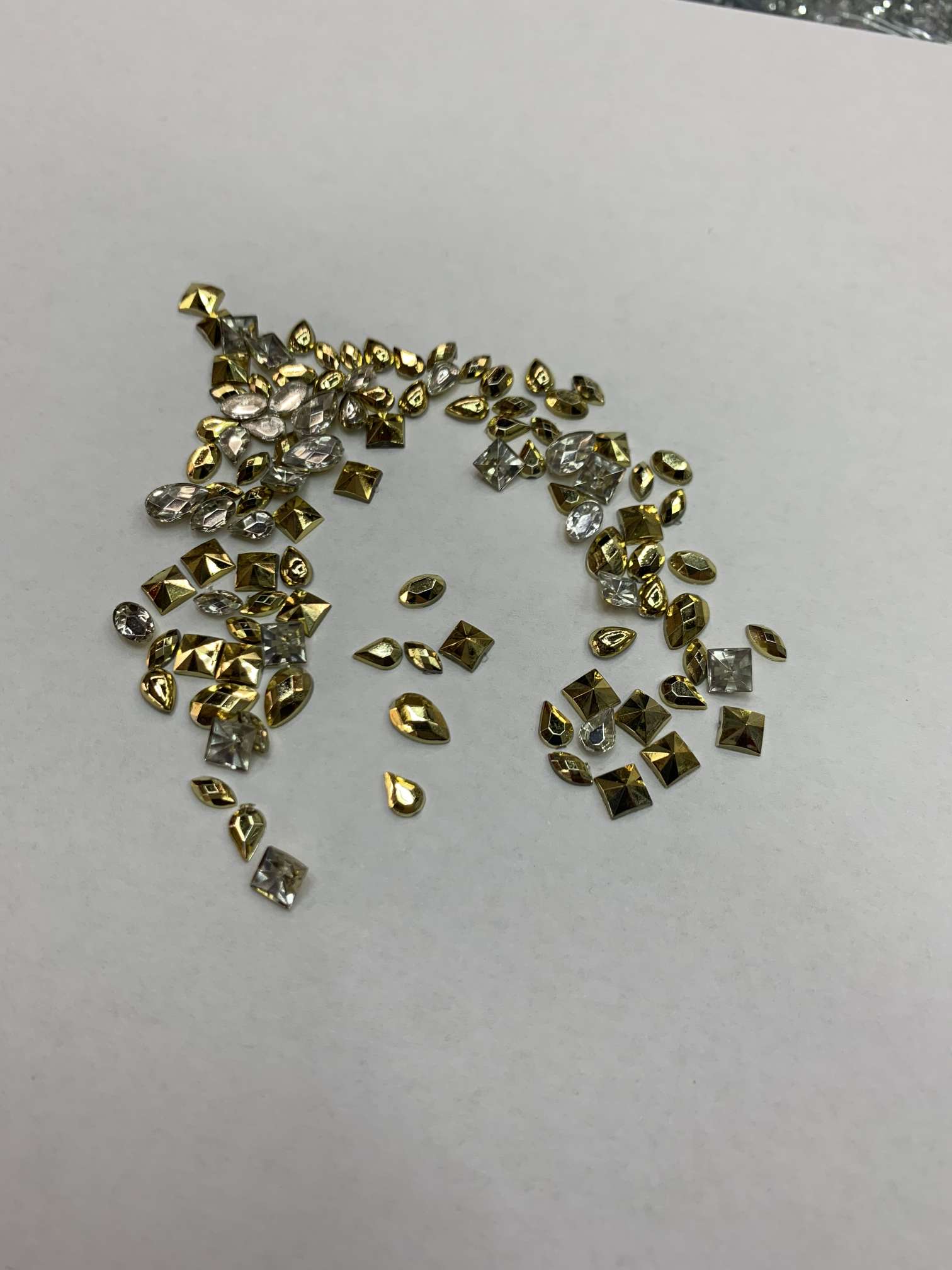 High-quality acrylic diamonds from Taiwan Application Scenario