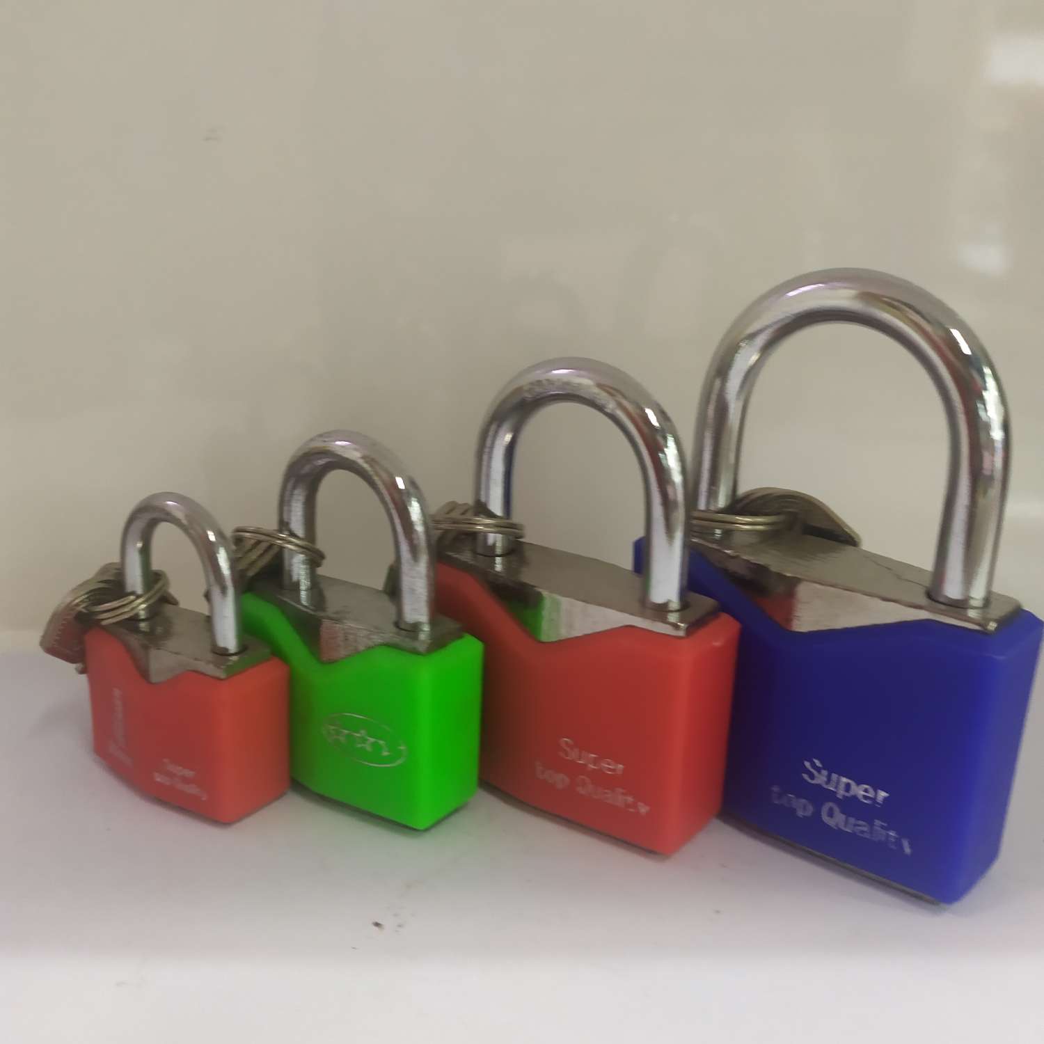 60mm padlock plastic shell lock diamond-shaped semi-enclosed plastic shell lock Specification image