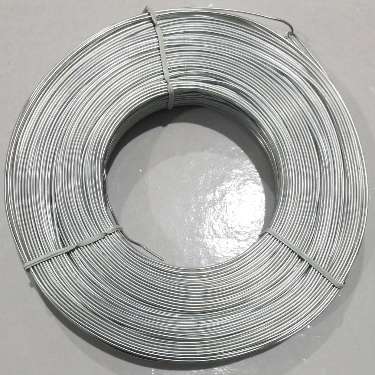 Double-core 7mm PVC-coated iron core, 0.9mm wide white edge, one roll, 85 meters, one large piece, 26 rolls, DIY clothing accessories, shaping strips, fixing strips Item Picture