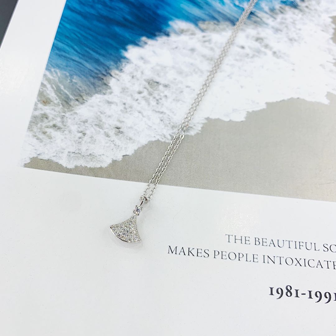 s925 silver micro-studded small fan necklace, white rose gold, non-allergenic Item Picture