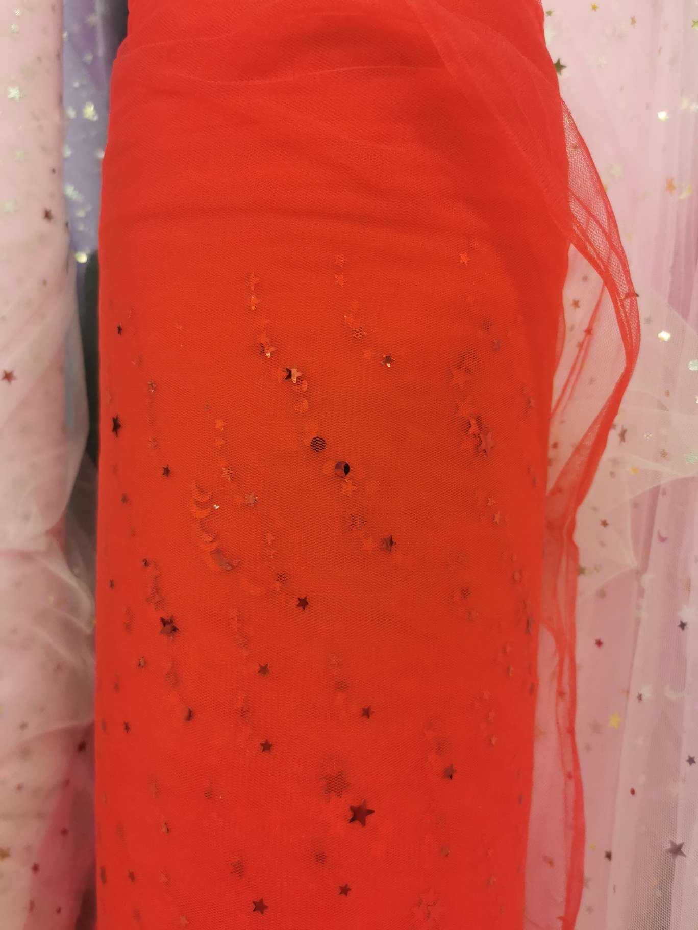 星星月亮太阳网纱公主裙头饰服装背景图片大红
