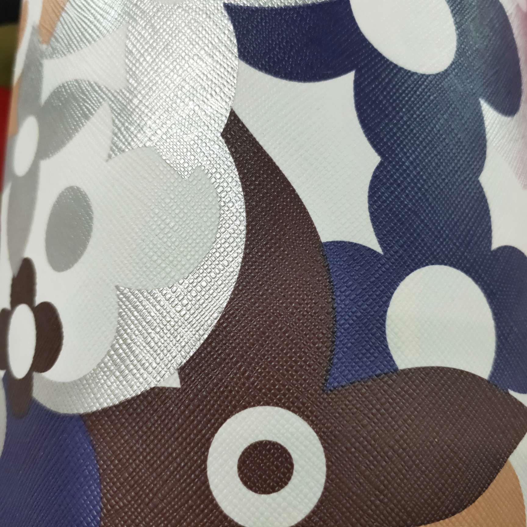 名牌花白底实物图