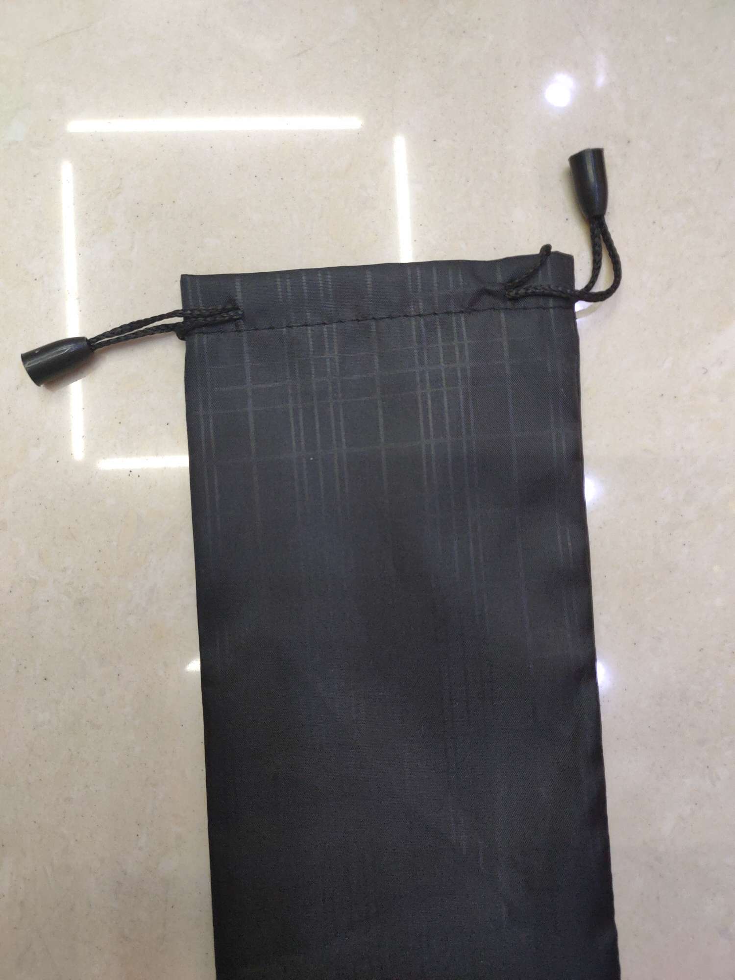 Black eyeglass case details Picture
