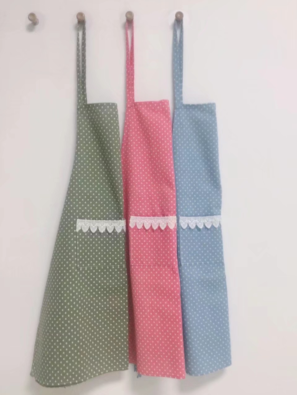 Self-produced and self-marketed Korean version of strap polka dot lace anti-fouling and dust baking home apron thumbnail