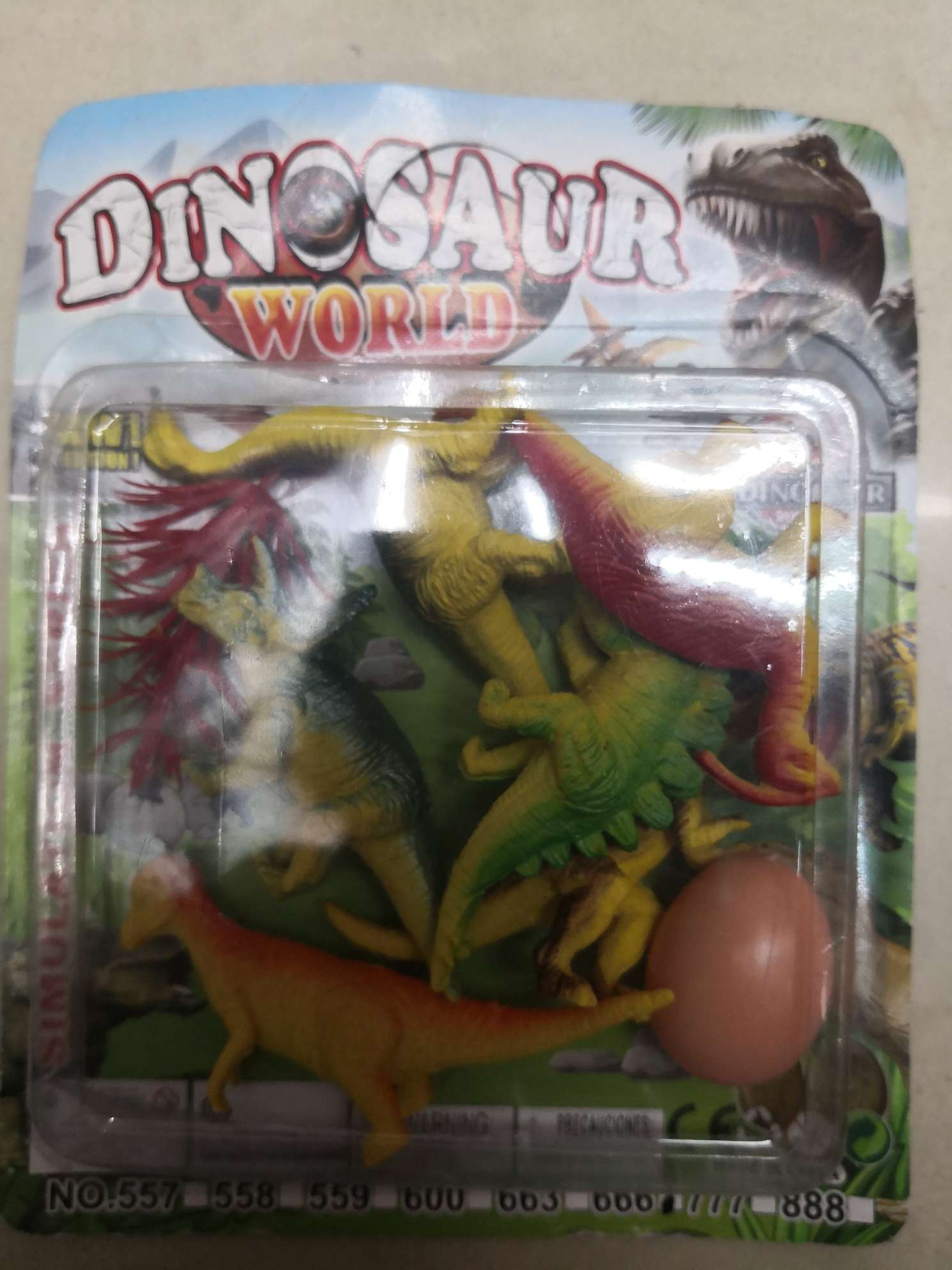 Suck card six pack color small dinosaur plus a dinosaur egg