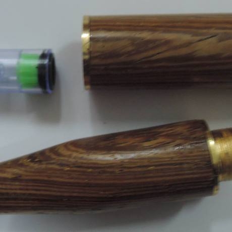 Wholesale of redwood filtered cigarette butts, chicken wing double-filtered pipes and solid wood smoking accessories Specification image