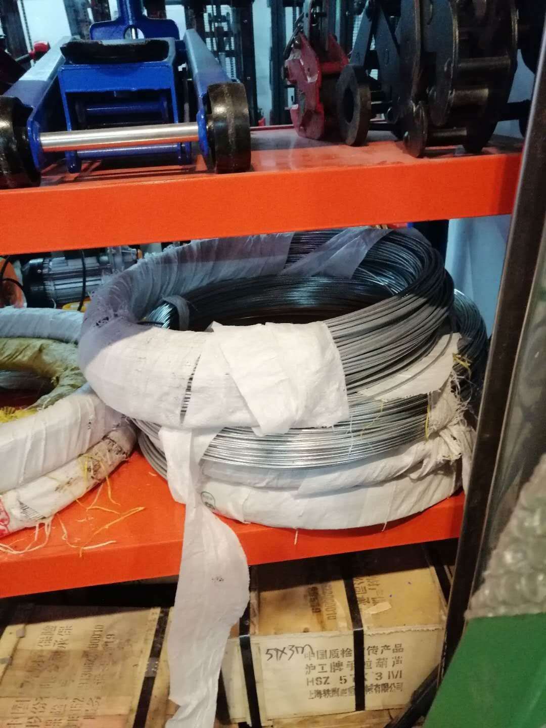 The wire manufacturer sells directly at a low profit margin but in large quantities. The price is fair and the customer feedback is high. The quality is reliable details Picture