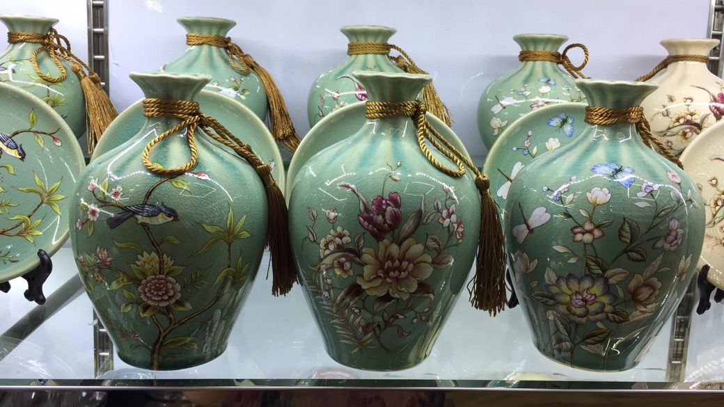 Ceramic furnishing articles thumbnail