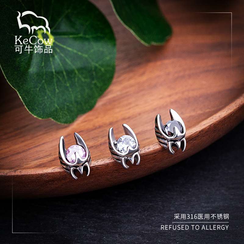 Changsheng Jewelry offers simple and personalized cast titanium steel stud earrings, zircon stud earrings and retro earrings details Picture