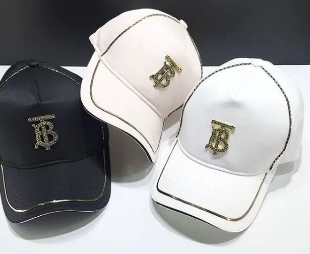 Black baseball cap with diamonds