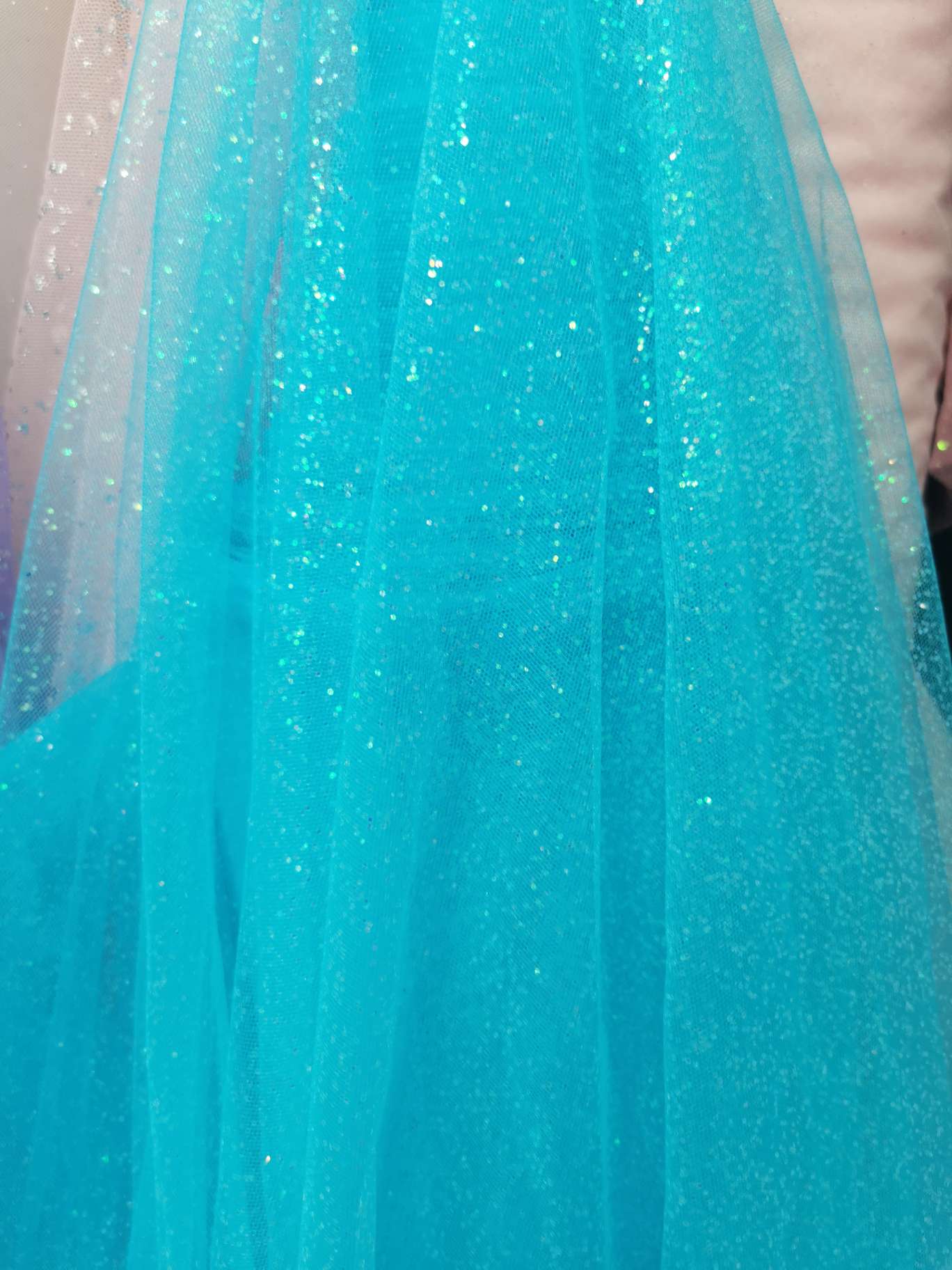 七彩亮粉网纱公主裙头饰服装背景图片湖兰