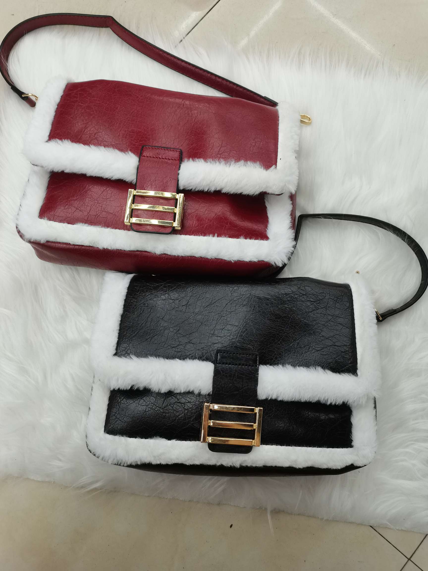 斜挎包，手提包。产品图