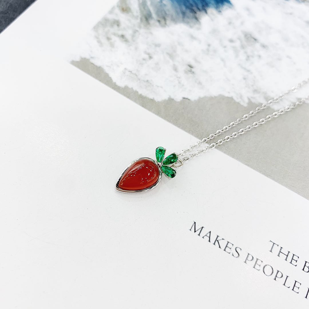 The s925 silver-red agate and zircon radish necklace does not fade and does not cause allergies Specification image