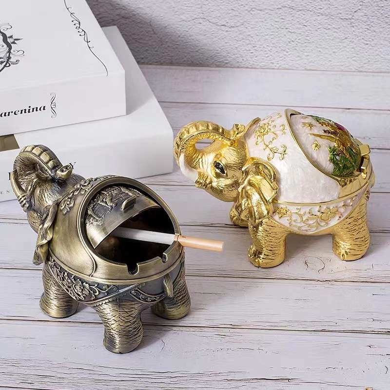 金属雕刻精美烟缸，时尚摆件，造型摆件，实用家居用品