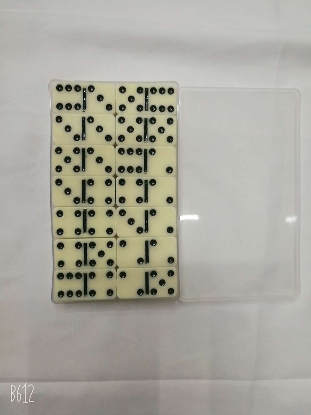 Plastic dominoes