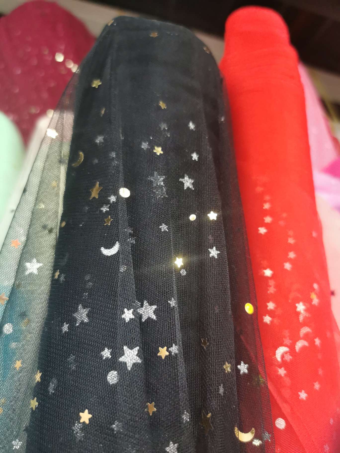 星星月亮太阳网纱公主裙头饰服装背景图片黑色