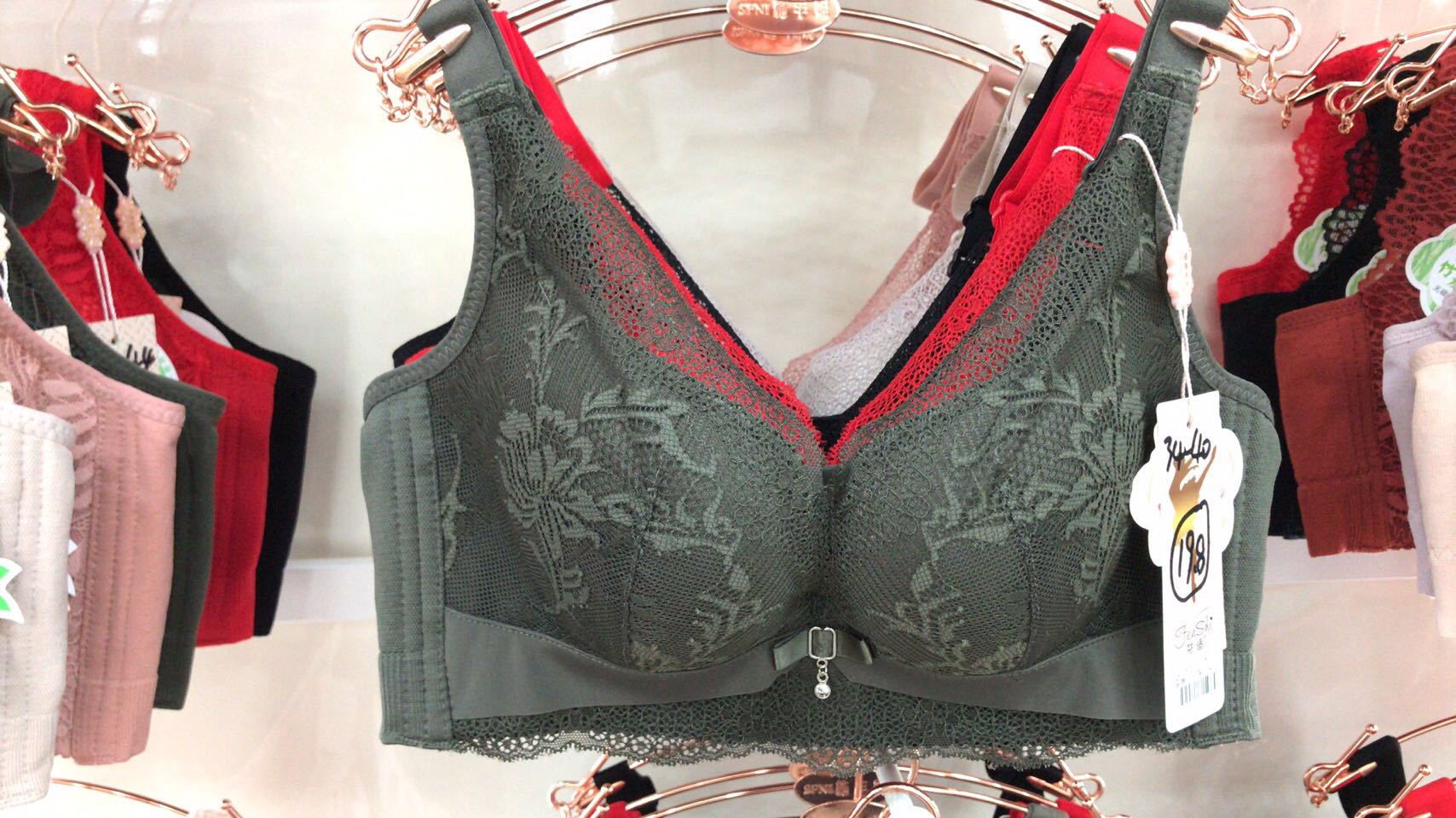 2020 New fashionable and comfortable Vest 20