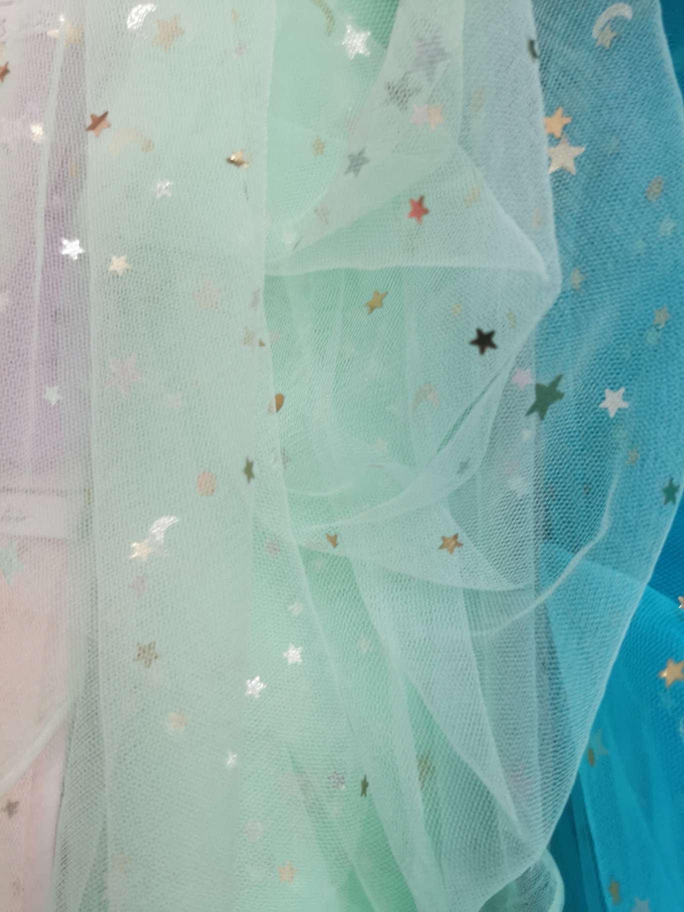 星星月亮太阳网纱公主裙头饰服装背景图片浅绿