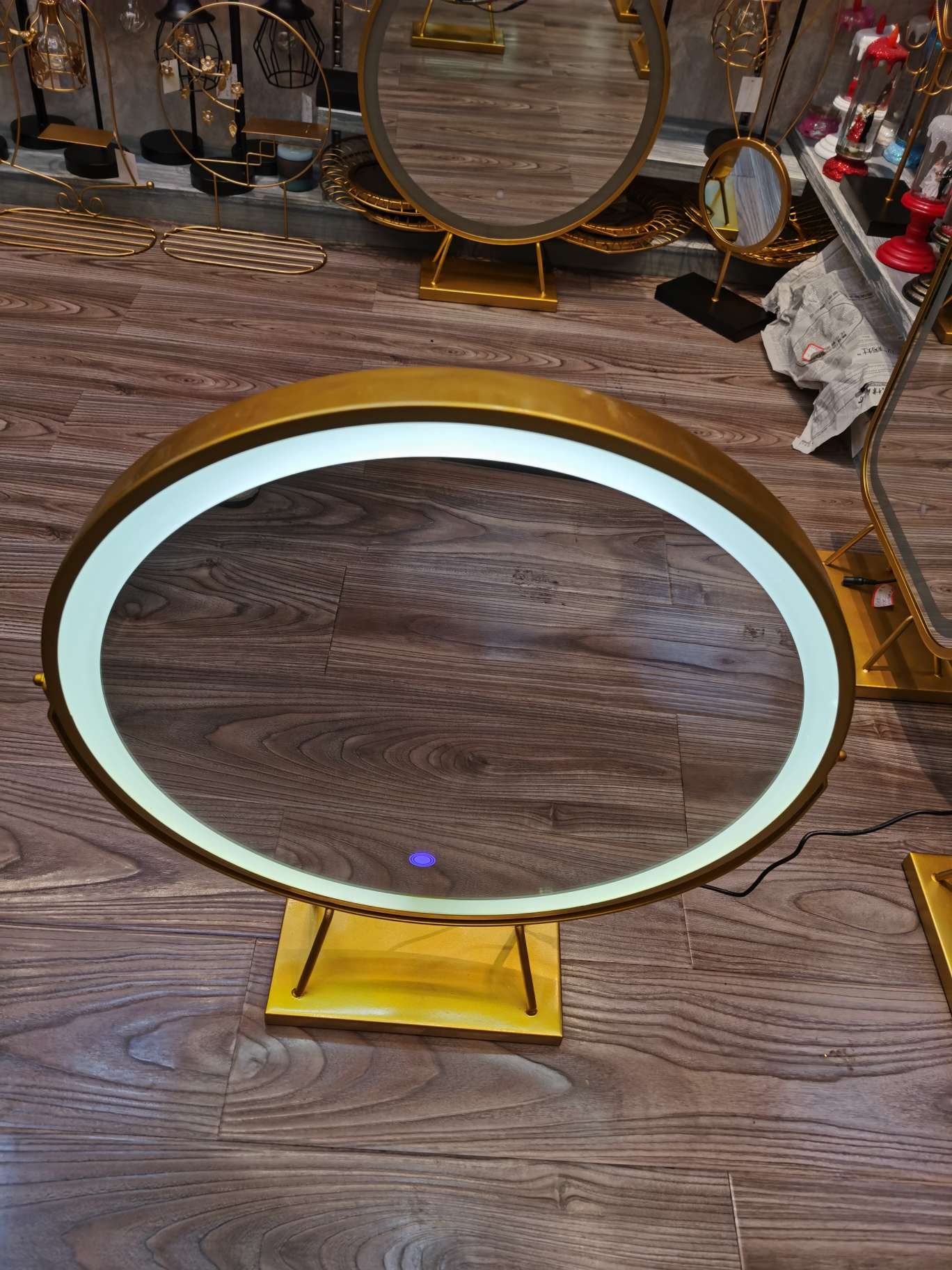 Creative iron art geometric Nordic iron home ornaments decoration bedroom bedside living room tea house coffee shop light gold makeup dressing mirror revolving type, three-gear switch wire type, large thumbnail