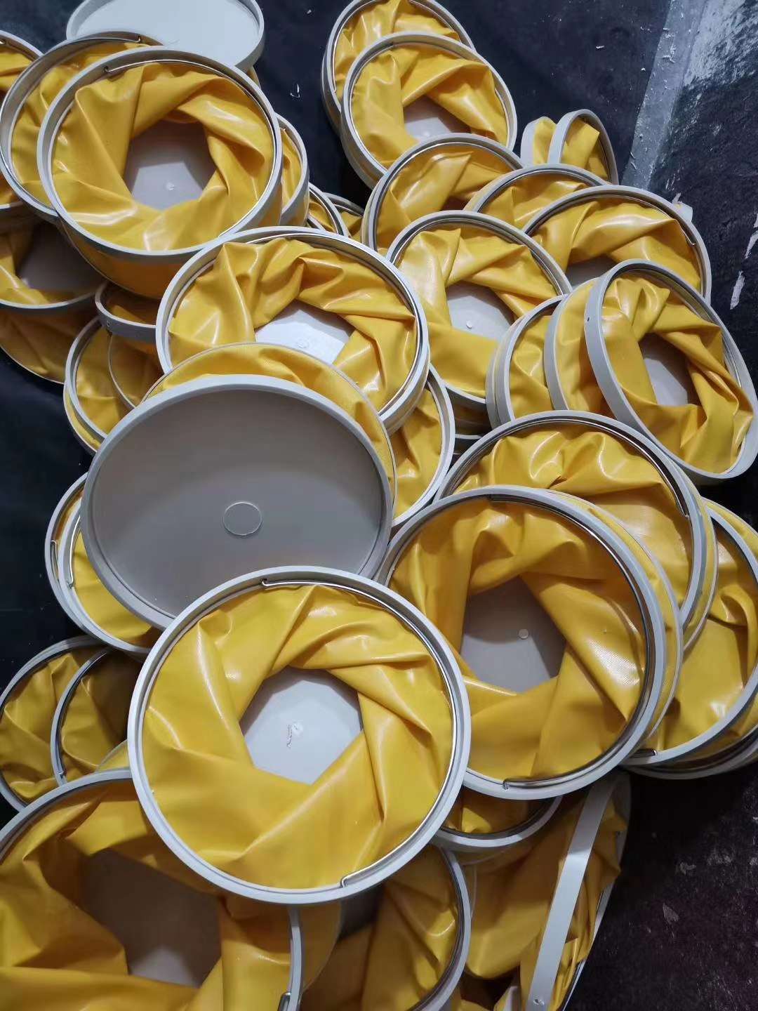 折叠桶产品图
