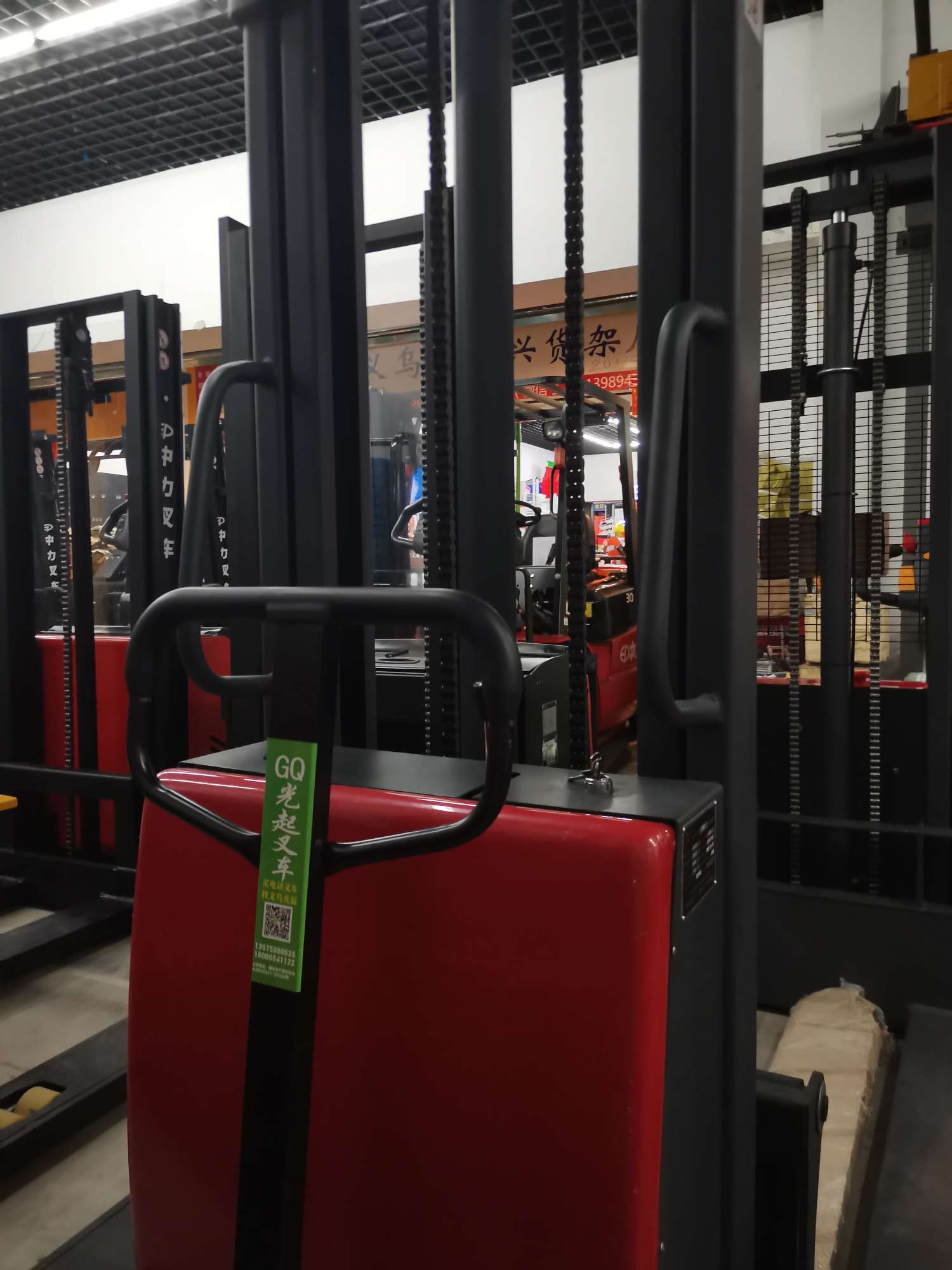 新宇半电动堆高车厂家直销 薄利多销 价格公道 客户反馈高 质量可靠产品图
