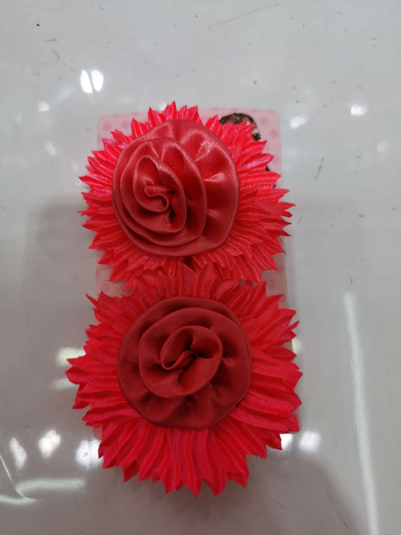 Wrinkle the round flower on the clip details Picture