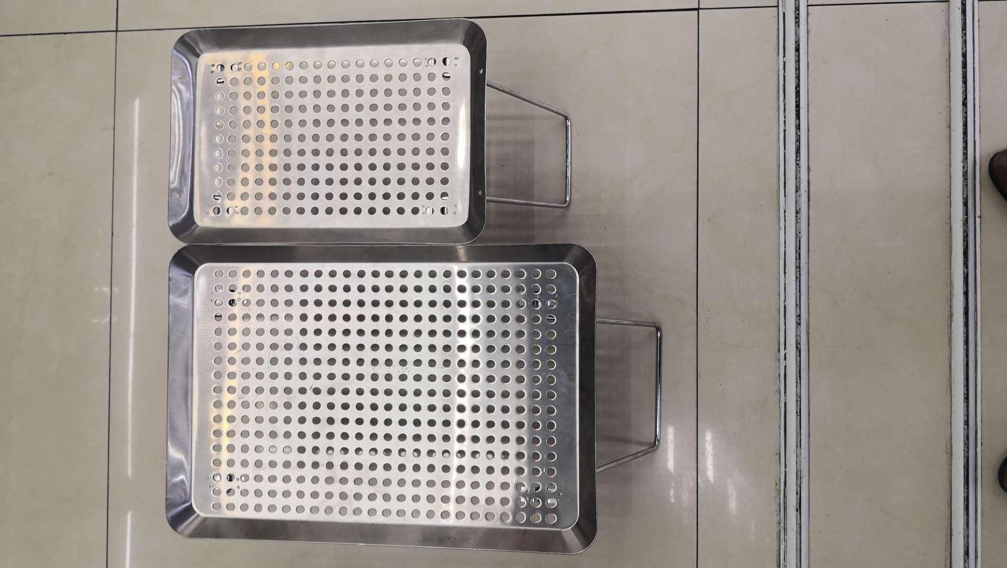 中东户外不锈钢折叠冲孔烧烤盘不粘锅卡磁炉户外烧烤架麻辣烫盘子必备细节图