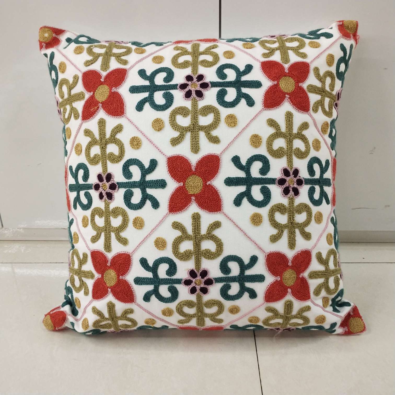 The sofa cushion between modern contracted geometry Europe model car throw pillow full figure