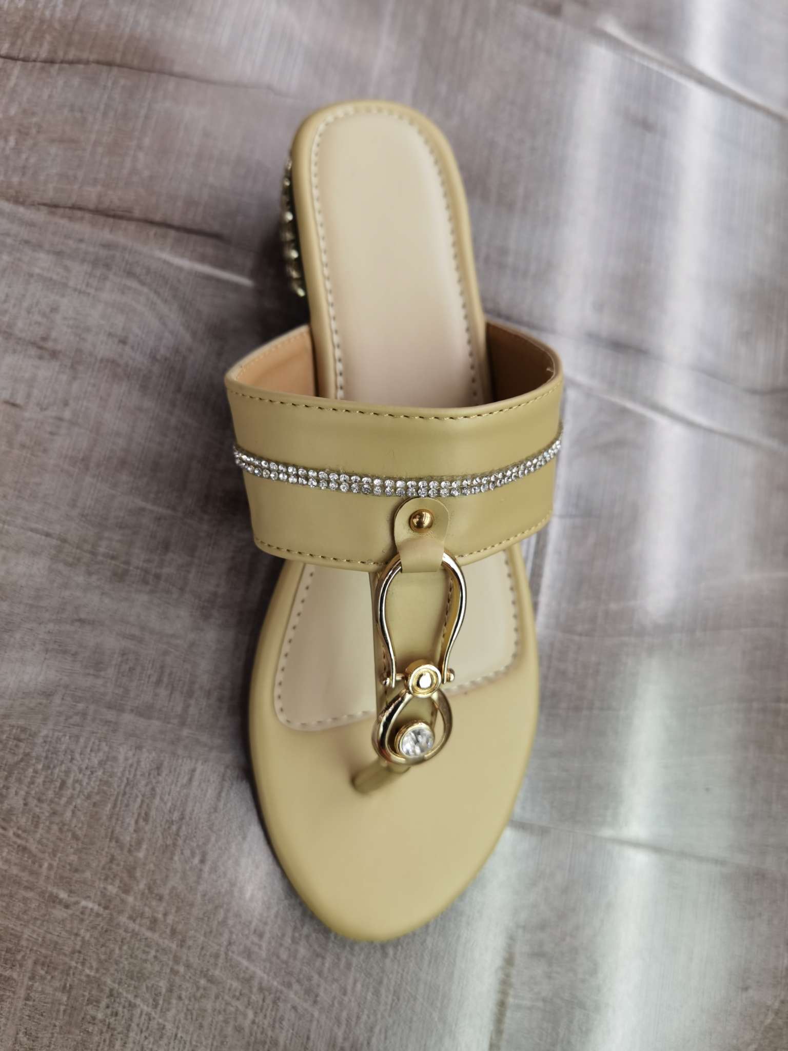 女式凉拖实物图