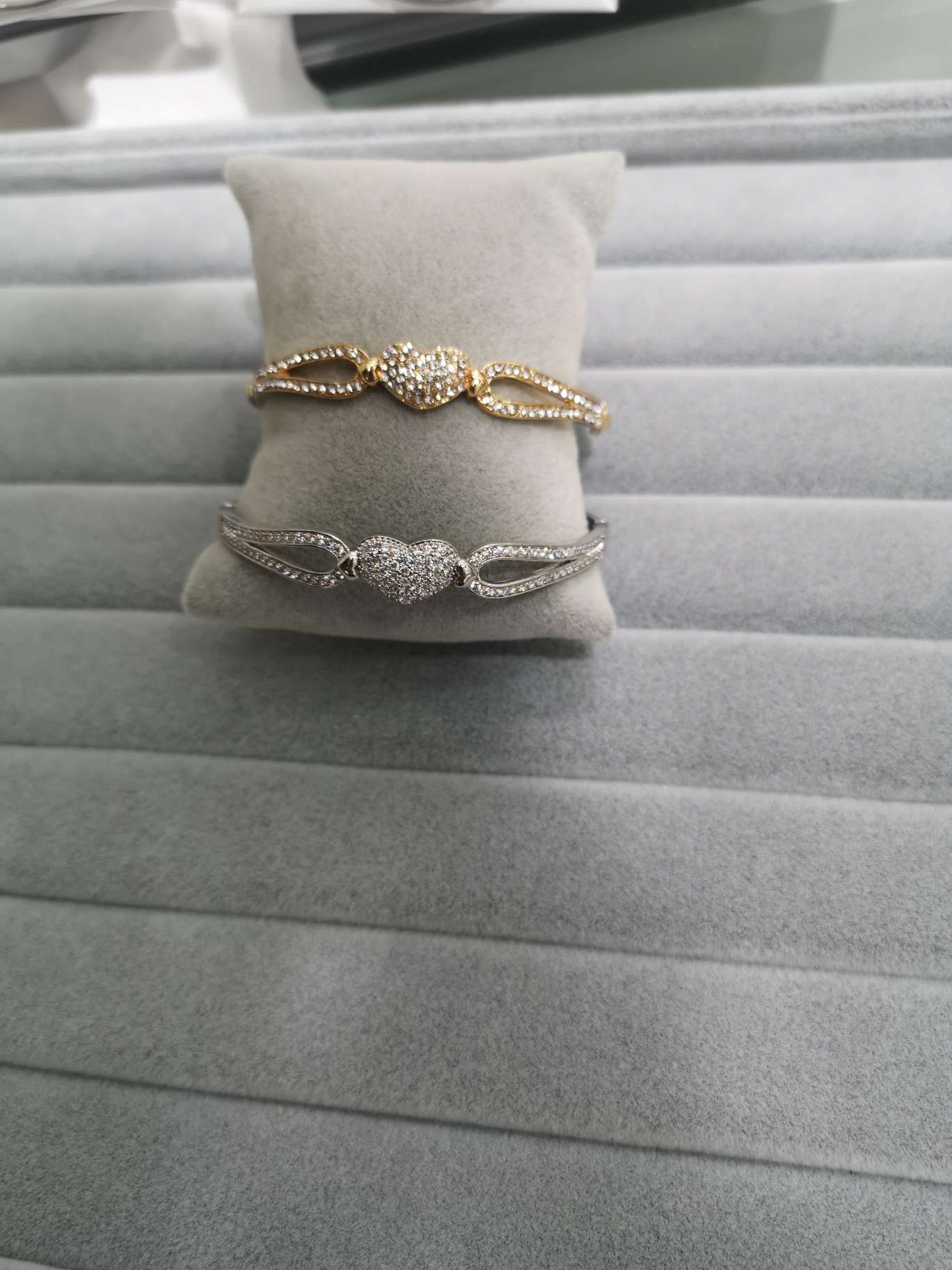 Alloy heart bracelet + diamond