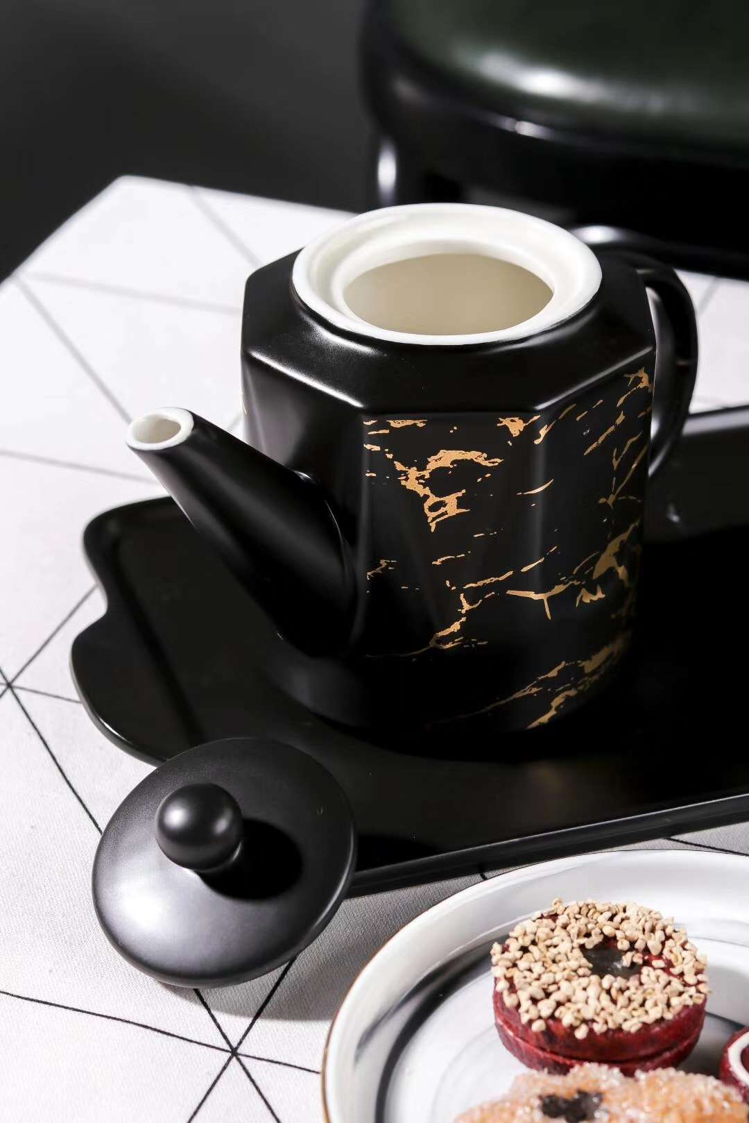SJ1406－7  一壶四杯一托盘   黑色金色裂纹 哑光色釉瓷套装   壶510ml    杯190ml详情图6