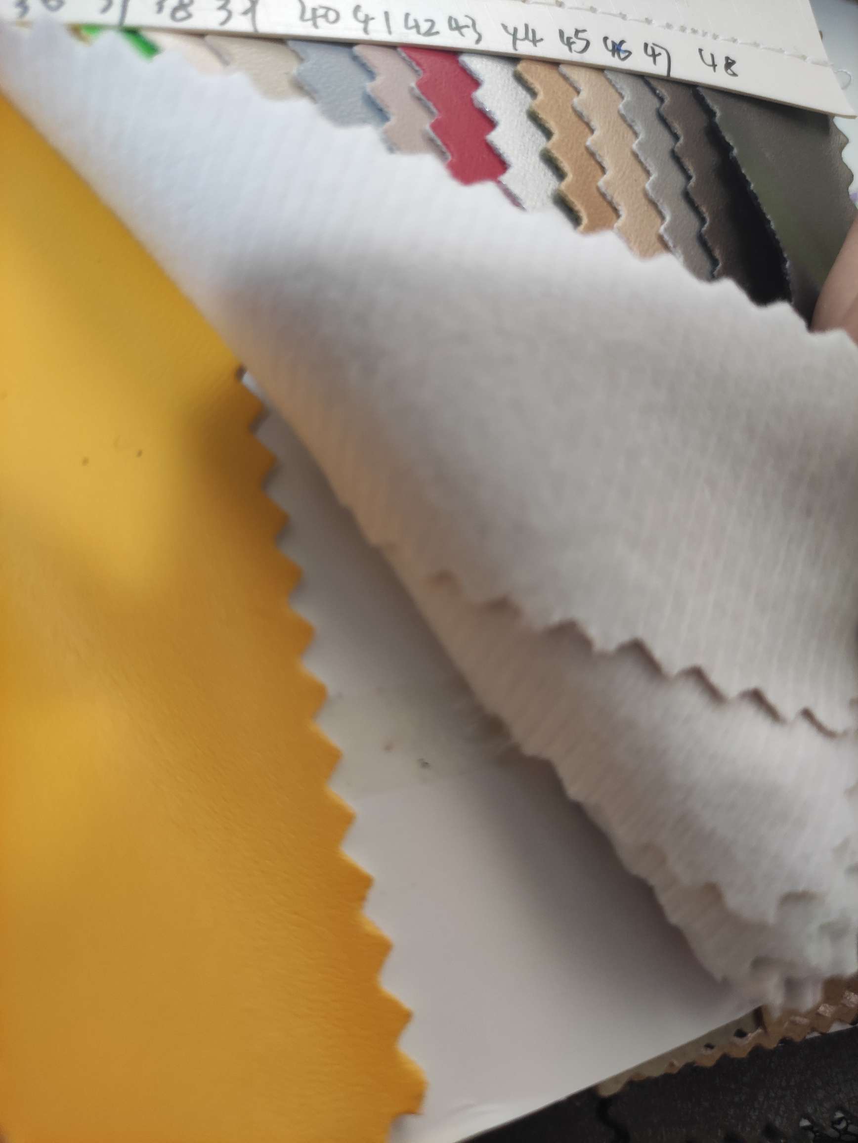 Factory direct sales of high, medium and low-grade leather fabrics imitating cotton fleece napa, best-selling new styles details Picture
